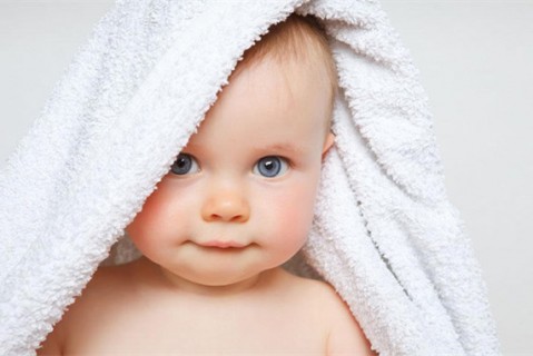 母乳喂养多久最好 母乳到2岁的天津捐卵宝宝智商高吗